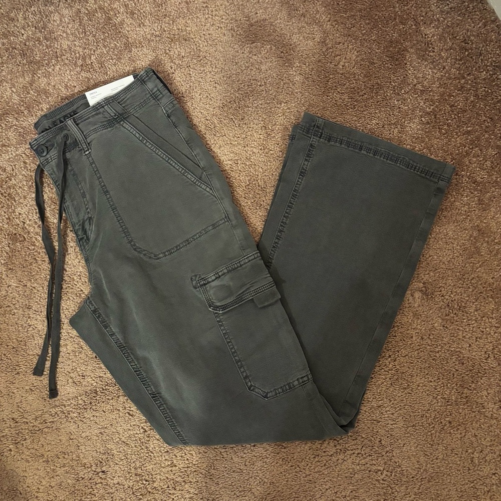 American Eagle Gray Cargo Pants